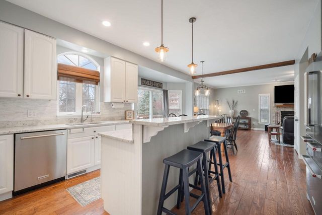 N56W33191 Ivy LANE, Nashotah, WI 53058