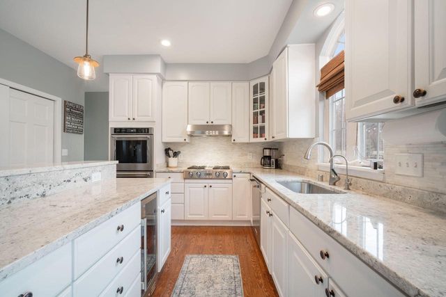 N56W33191 Ivy LANE, Nashotah, WI 53058