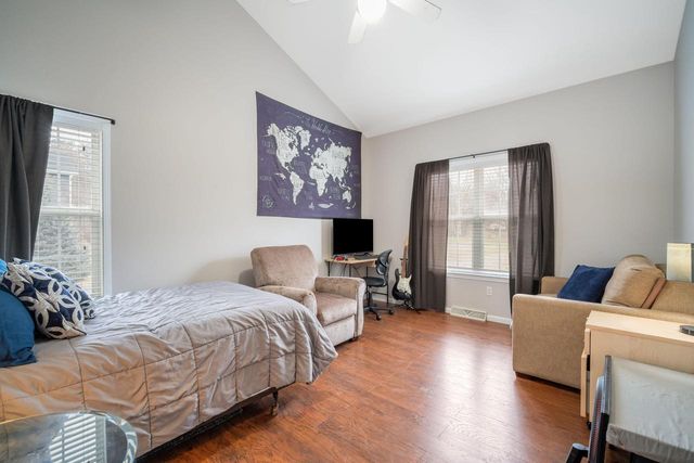 N56W33191 Ivy LANE, Nashotah, WI 53058