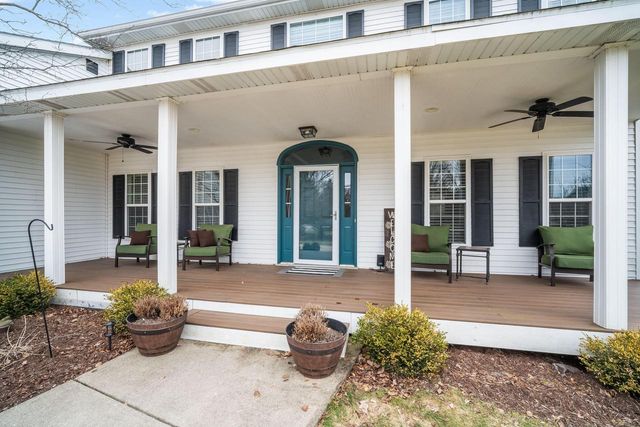 N56W33191 Ivy LANE, Nashotah, WI 53058