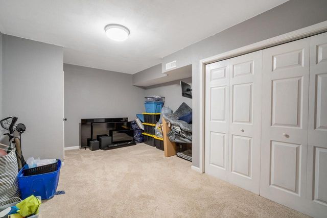 N56W33191 Ivy LANE, Nashotah, WI 53058