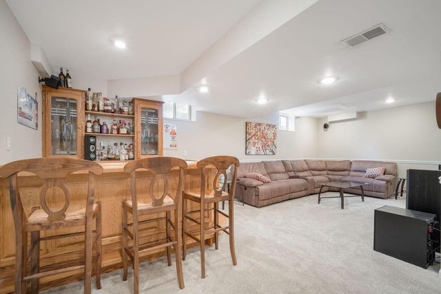 N56W33191 Ivy LANE, Nashotah, WI 53058