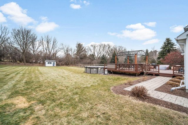 N56W33191 Ivy LANE, Nashotah, WI 53058