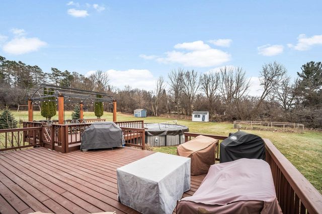 N56W33191 Ivy LANE, Nashotah, WI 53058