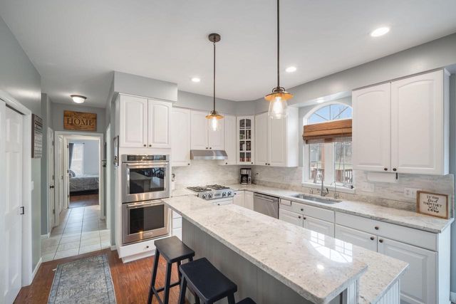 N56W33191 Ivy LANE, Nashotah, WI 53058