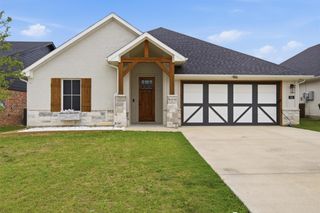 924 Rodgers Avenue, Godley, TX 76044