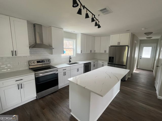 151 Richardson Street, Toccoa, GA 30577