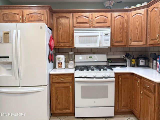 259 York Rd, Crossville, TN 38555