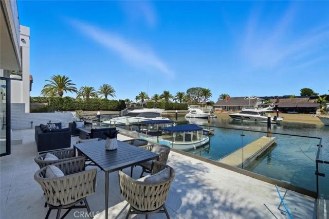 3 Linda Isle, Newport Beach, CA 92660