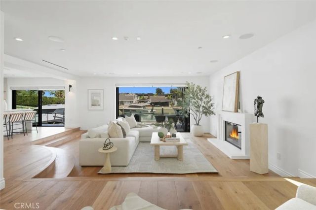 3 Linda Isle, Newport Beach, CA 92660