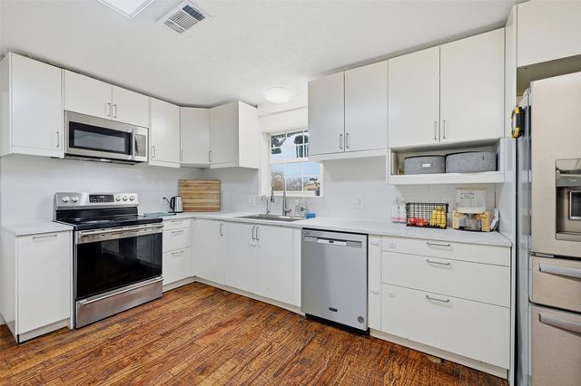 85 Quail Run Road, Sherman, TX 75090