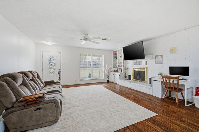 85 Quail Run Road, Sherman, TX 75090