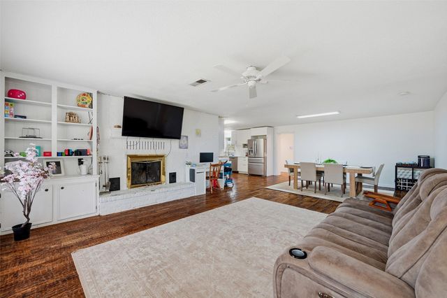 85 Quail Run Road, Sherman, TX 75090