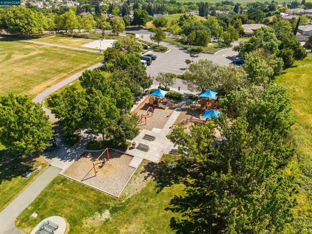 812 Beaver Creek Ct, San Ramon, CA 94582