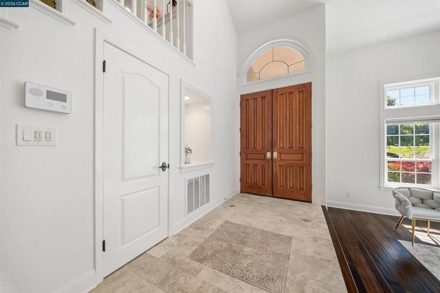 812 Beaver Creek Ct, San Ramon, CA 94582