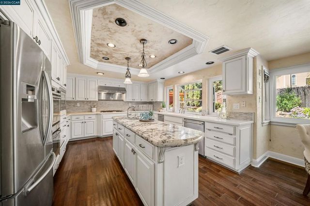 812 Beaver Creek Ct, San Ramon, CA 94582