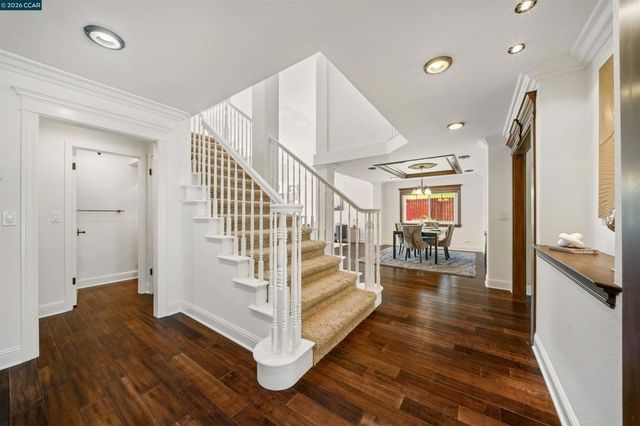 812 Beaver Creek Ct, San Ramon, CA 94582