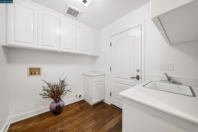 812 Beaver Creek Ct, San Ramon, CA 94582