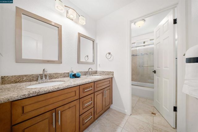 812 Beaver Creek Ct, San Ramon, CA 94582