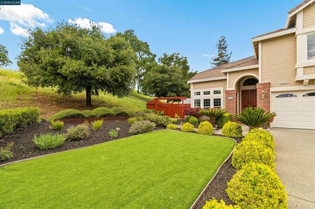 812 Beaver Creek Ct, San Ramon, CA 94582