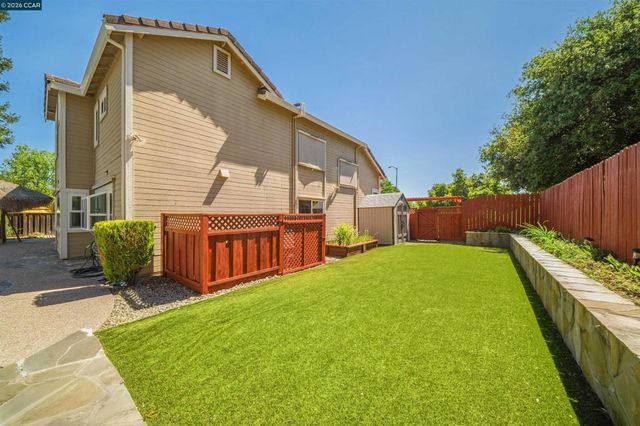 812 Beaver Creek Ct, San Ramon, CA 94582