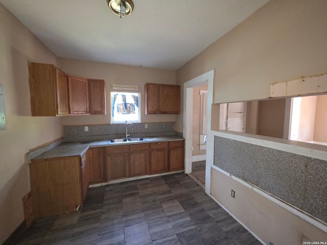 532 COOPER ST, San Antonio, TX 78210