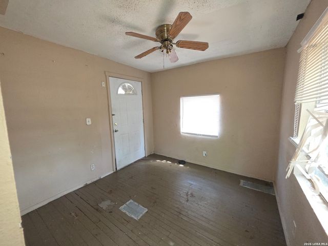 532 COOPER ST, San Antonio, TX 78210