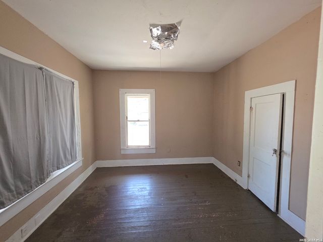 532 COOPER ST, San Antonio, TX 78210