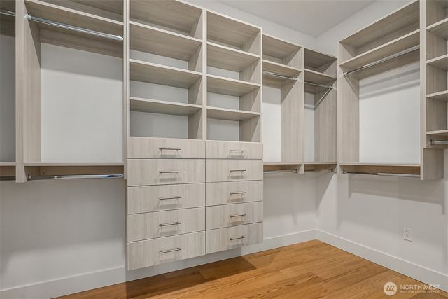 11909 90th Avenue NE, Kirkland, WA 98034