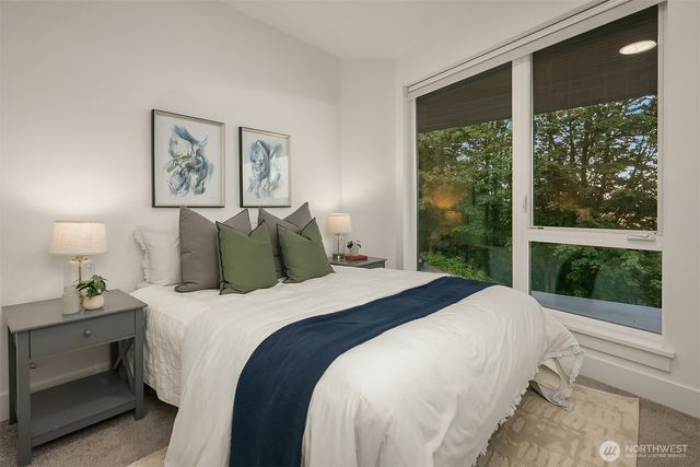 11909 90th Avenue NE, Kirkland, WA 98034