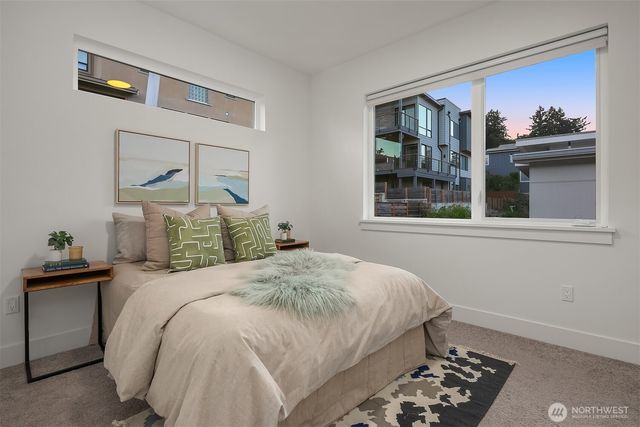 11909 90th Avenue NE, Kirkland, WA 98034