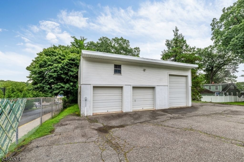 255 Fairview Ave, Verona Twp., NJ 07044 — photo 4