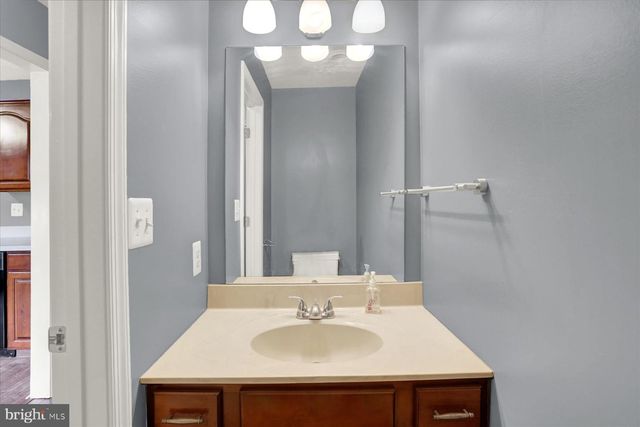 2063 D RALEIGH RD, Hummelstown, PA 17036