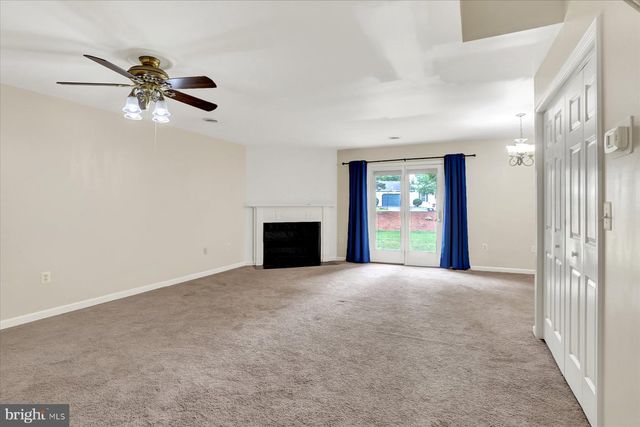 2063 D RALEIGH RD, Hummelstown, PA 17036