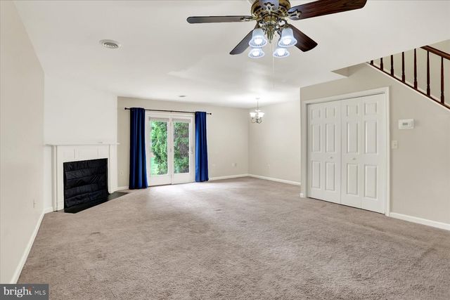 2063 D RALEIGH RD, Hummelstown, PA 17036