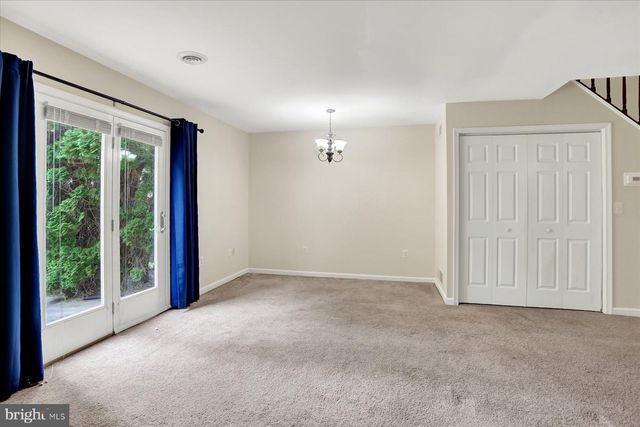 2063 D RALEIGH RD, Hummelstown, PA 17036