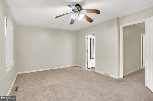 2063 D RALEIGH RD, Hummelstown, PA 17036