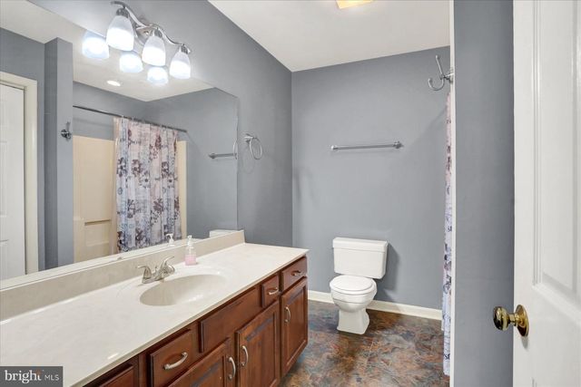 2063 D RALEIGH RD, Hummelstown, PA 17036