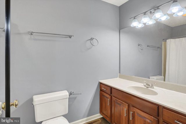 2063 D RALEIGH RD, Hummelstown, PA 17036