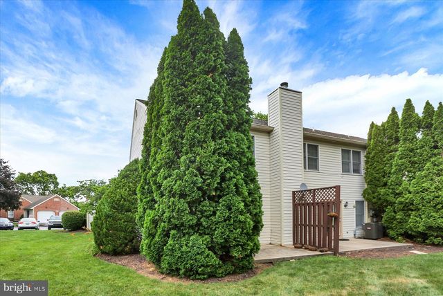 2063 D RALEIGH RD, Hummelstown, PA 17036