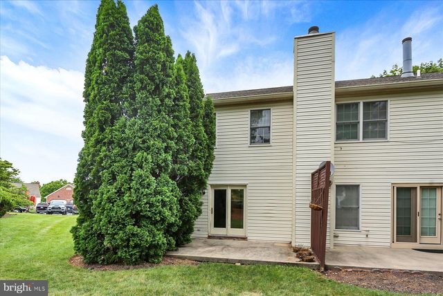 2063 D RALEIGH RD, Hummelstown, PA 17036