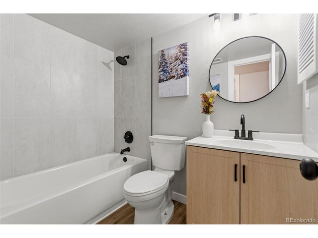 8555 Fairmount Dr E102, Denver, CO 80247