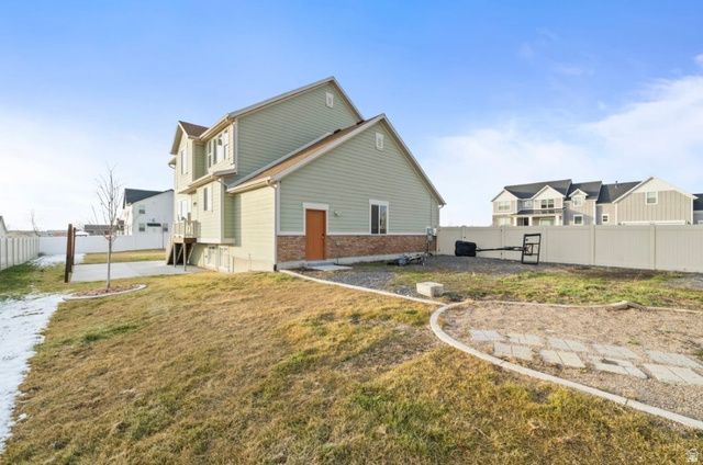 2637 W 3125 S, West Haven, UT 84401