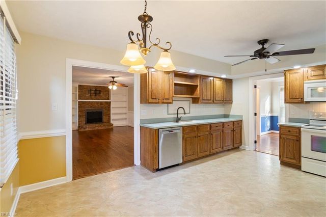 6 Kirby CT, Poquoson, VA 23662