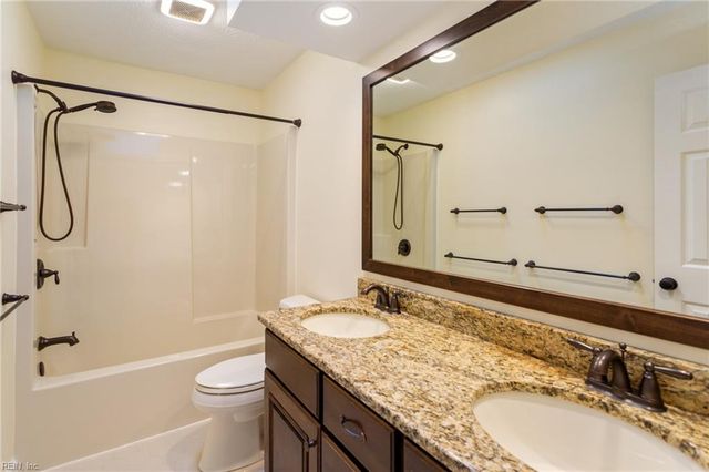 6 Kirby CT, Poquoson, VA 23662