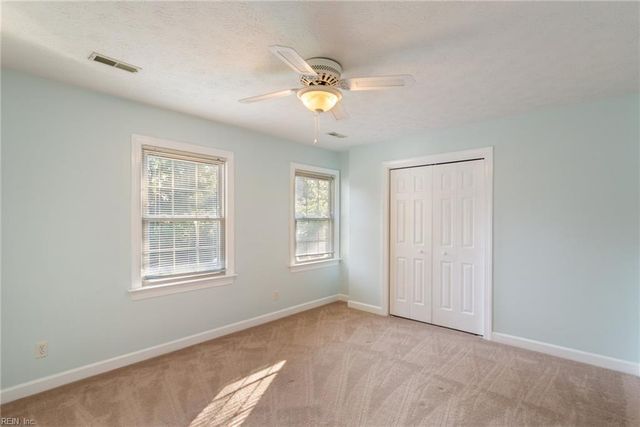 6 Kirby CT, Poquoson, VA 23662
