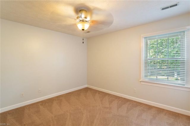6 Kirby CT, Poquoson, VA 23662