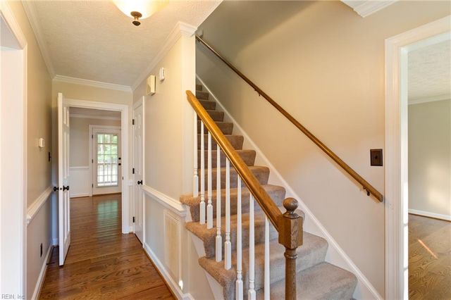 6 Kirby CT, Poquoson, VA 23662