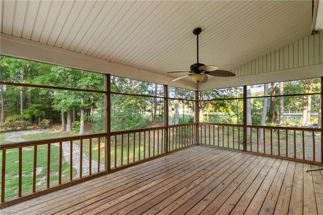 6 Kirby CT, Poquoson, VA 23662
