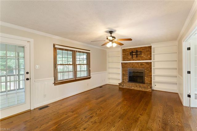 6 Kirby CT, Poquoson, VA 23662
